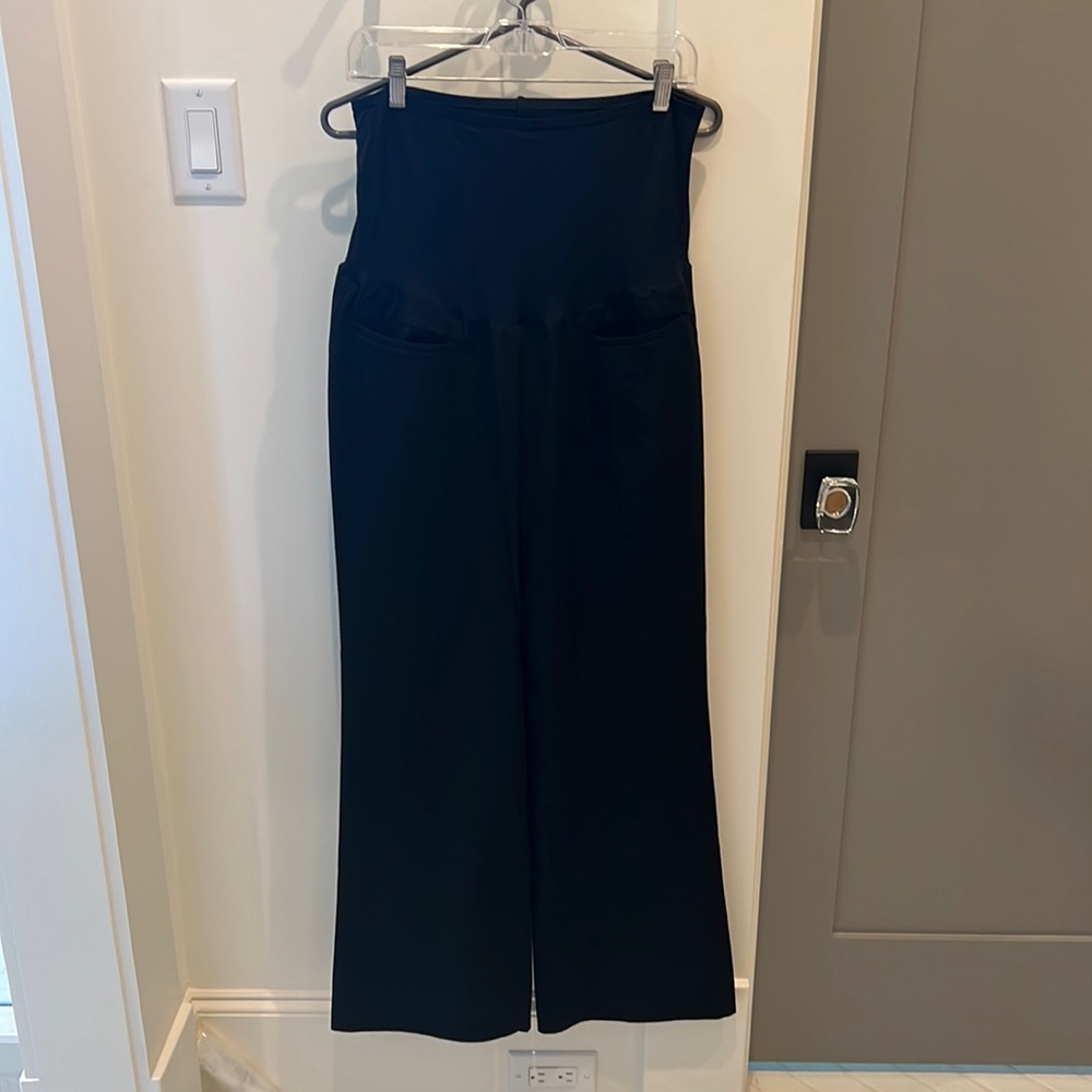 Gap maternity modern boot black pants / suit pants